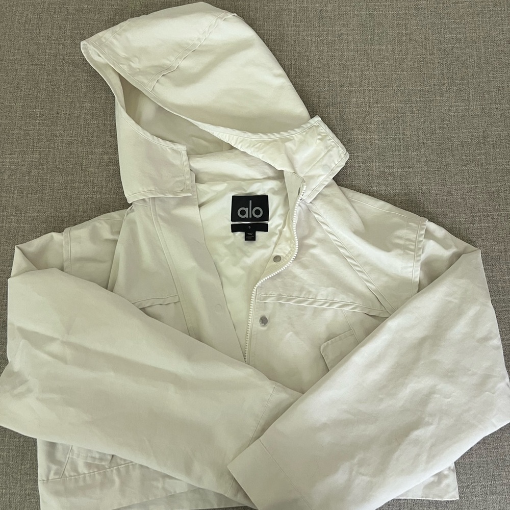 ALO Yoga Cream Utility Jacket with Tailored Fit